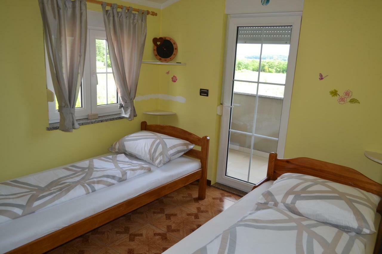 Apartman Ika Umag Exterior photo
