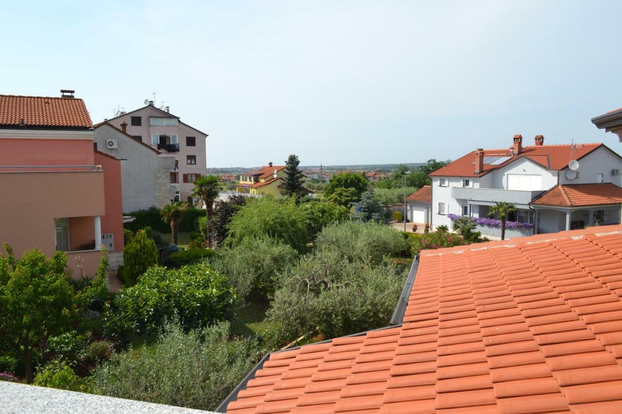 Apartman Ika Umag Exterior photo